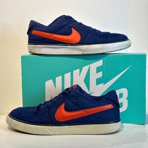 Nike mavrik low